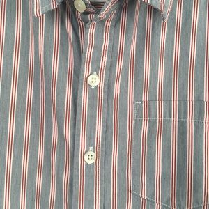 CLOSET CLOSING! Boys 6-7 Striped button down GAP